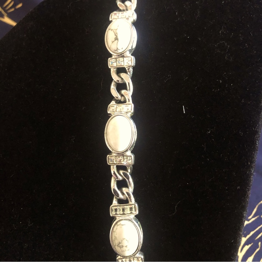 Howlite Stone Bracelet sliver color